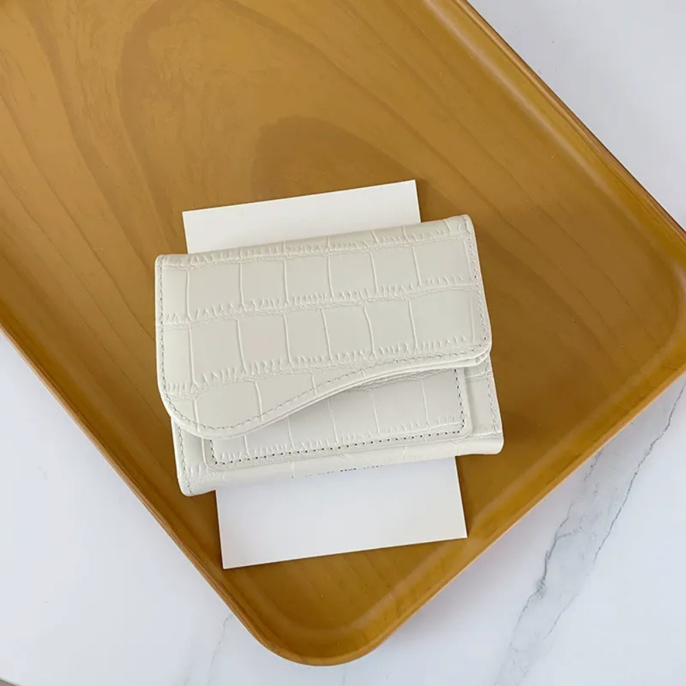 Detail van de ritssluiting van de veganleren portemonnee