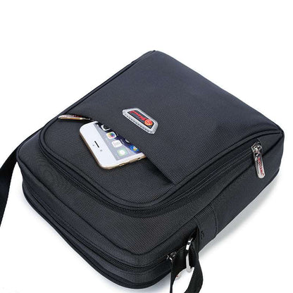 Binnenkant van de herentas met ruimte voor essentials