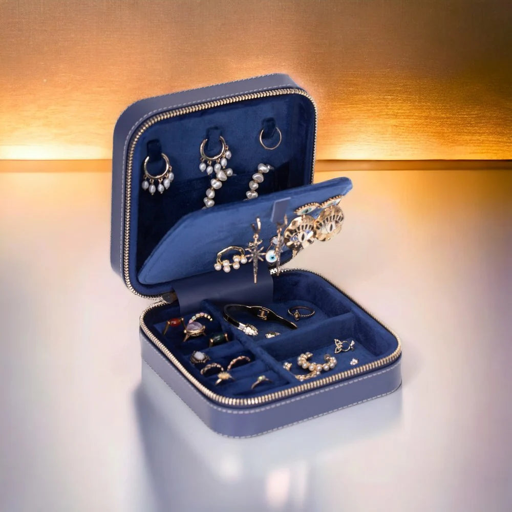 Amanda Lederen Sieradendoos, Medium