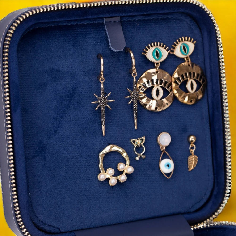 Amanda Lederen Sieradendoos, Medium