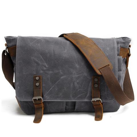 Vintage schoudertas met tijdloos design en praktische opbergvakken