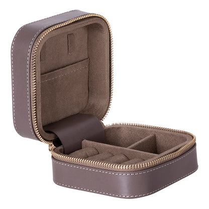 Amanda Lederen Sieradendoos, Medium