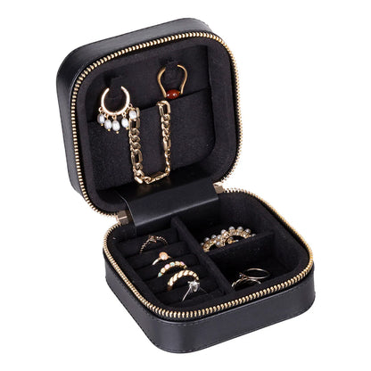 Amanda Lederen Sieradendoos, Medium