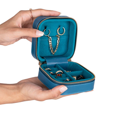 Amanda Lederen Sieradendoos, Medium