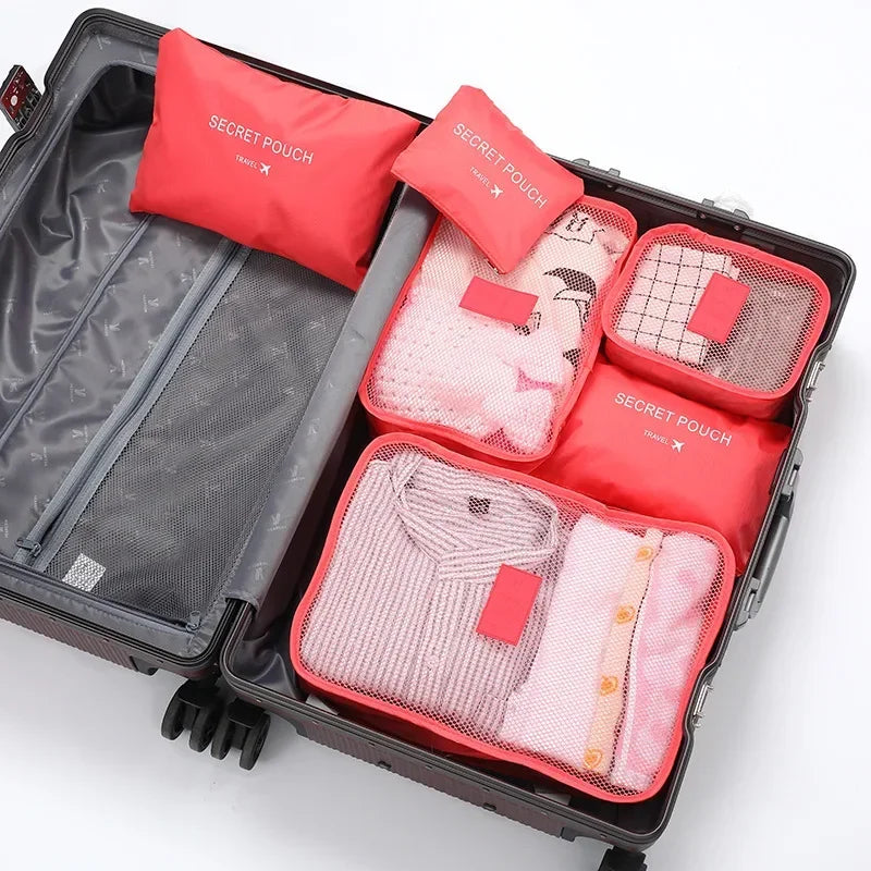 Kleding en reisbenodigdheden overzichtelijk opgeborgen in organizers